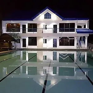 Woodland Resort